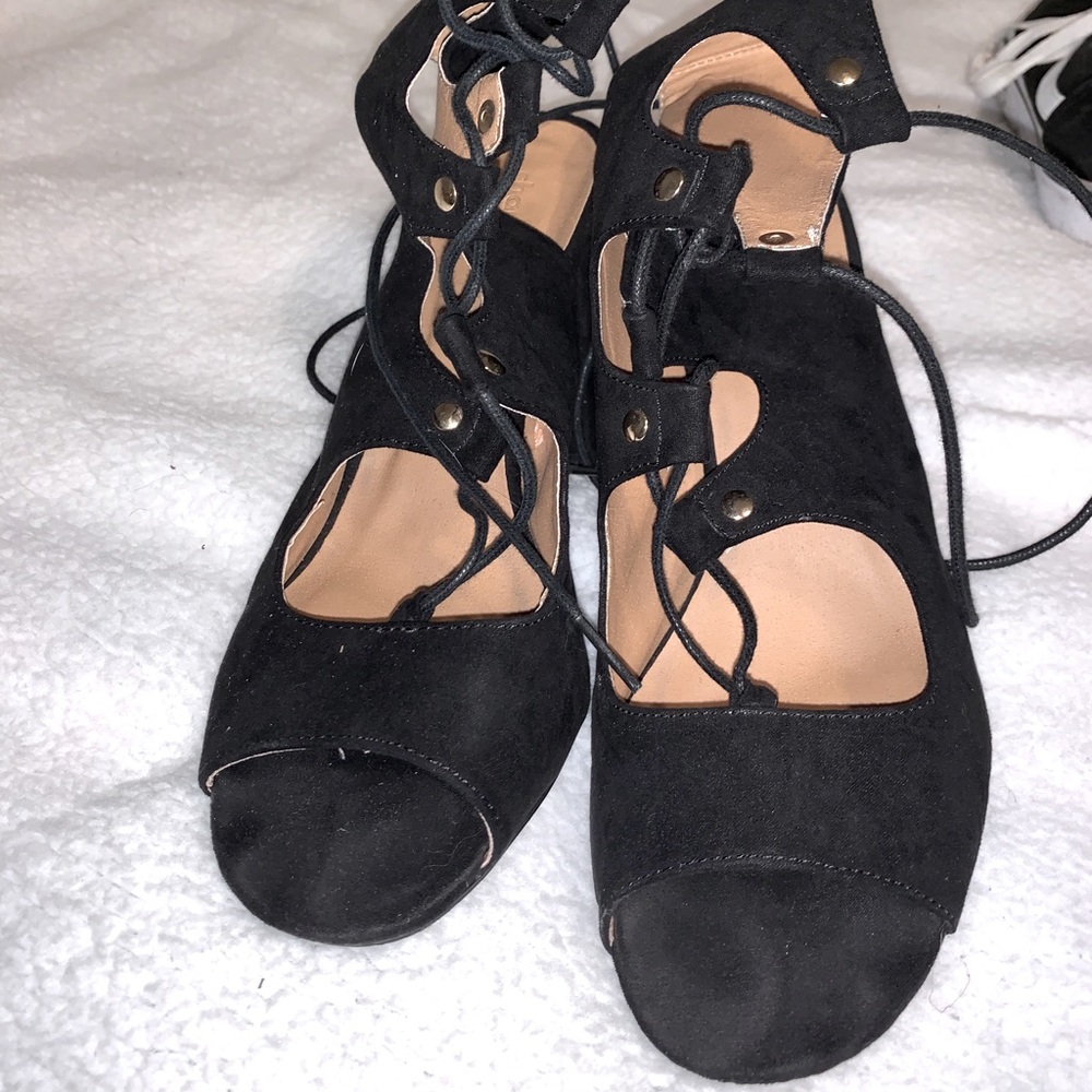 Lace up heel